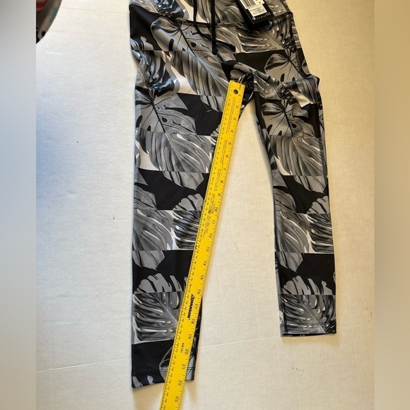 Nike Fast Crop Running Tight form fitting Leggings back zip pocket NWT Sz-S. U6 - Picture 10 of 12